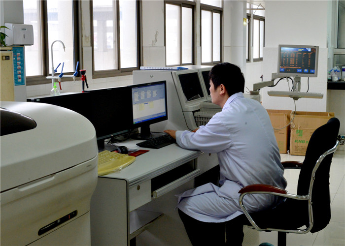 日立7060生化分析仪和强生350干生化分析仪